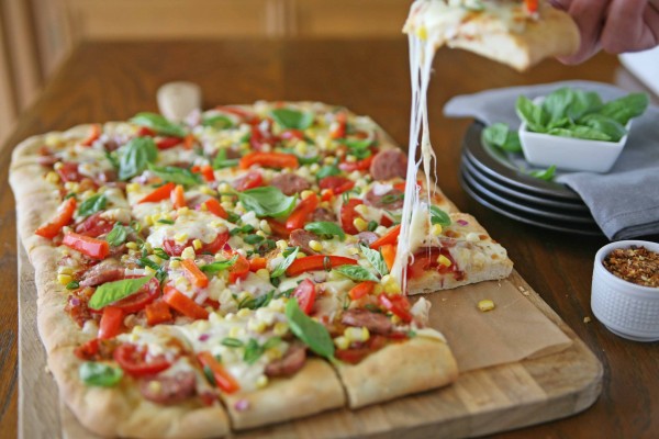 Farmers Market Pizza | BourbonAndHoney.com