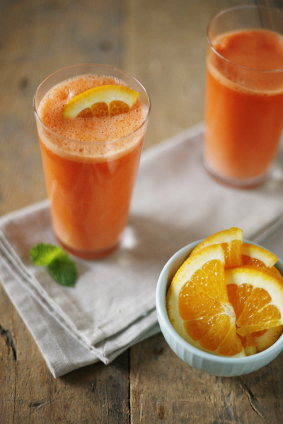 Carrot and Orange Fresh Pressed Juice | BourbonAndHoney.com