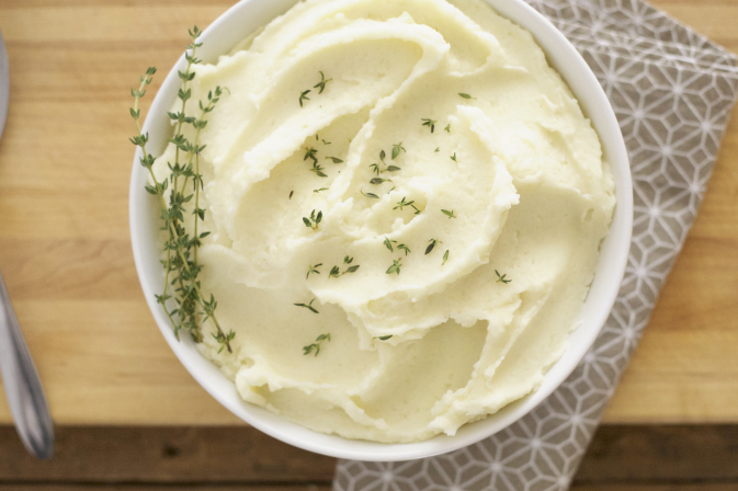 Roasted Garlic Mashed Potatoes | BourbonAndHoney.com