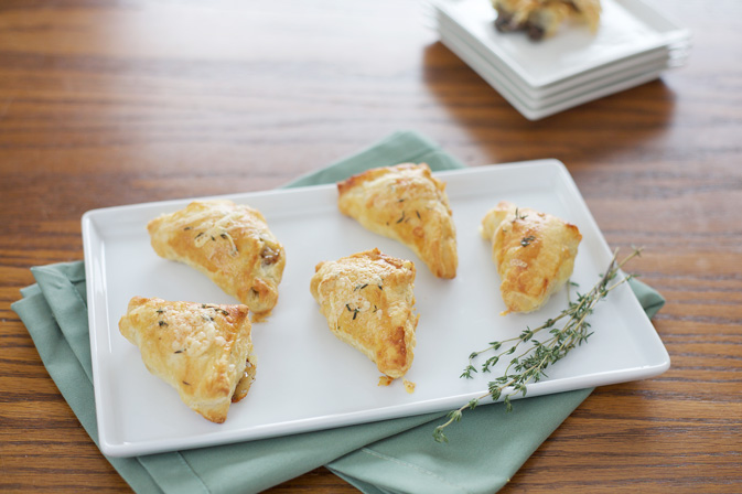 Mushroom and Gruyère Appetizer Puffs | BourbonAndHoney.com