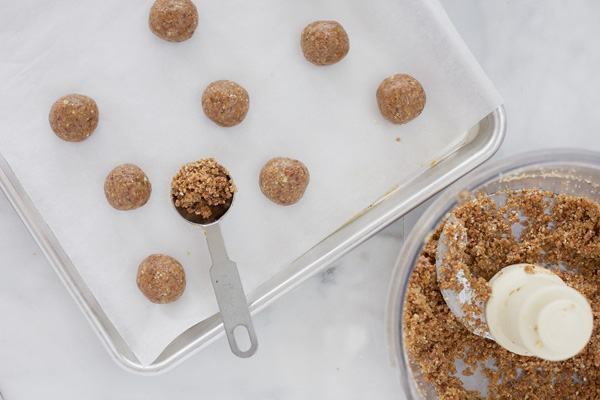 Ginger No-Bake Date Balls | BourbonandHoney.com