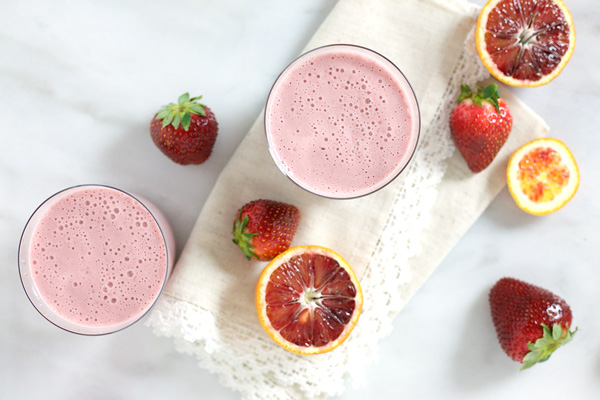 Blood Orange and Strawberry Kefir Smoothies | BourbonandHoney.com