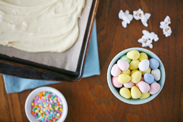 Layered Chocolate Easter Egg Bark | BourbonandHoney.com 