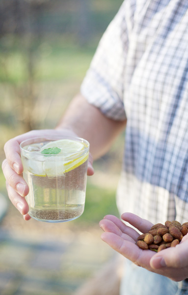 White Wine Spritzer | BourbonAndHoney.com