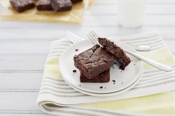 Dark Chocolate Fudgy Brownies | BourbonandHoney.com