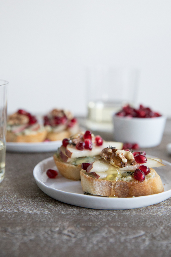 Pear and Blue Cheese Crostini with Thyme and Honey | BourbonandHoney.com