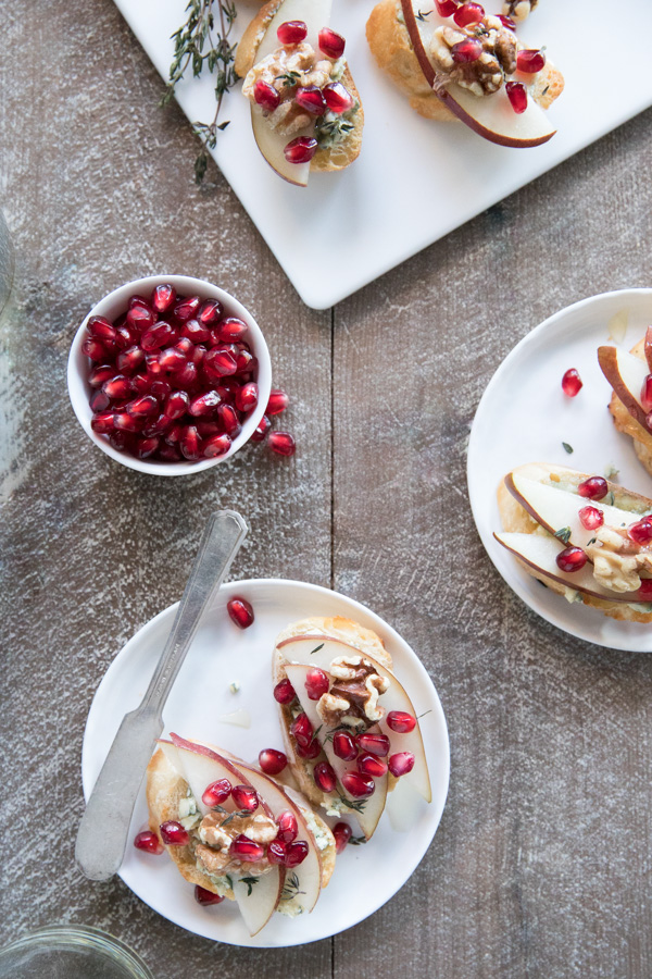 Pear and Blue Cheese Crostini with Thyme and Honey | BourbonandHoney.com