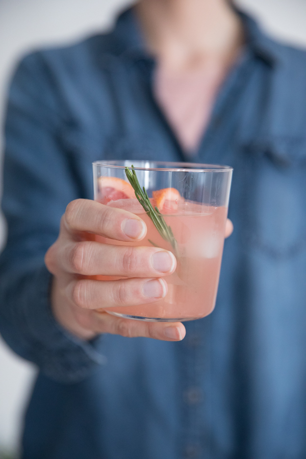 Sparkling Vanilla Bean and Grapefruit Gin Cocktail | BourbonandHoney.com -- Light, fresh and bubbly, this Sparkling Vanilla Bean and Grapefruit Gin Cocktail recipe is the perfect drink for a brunch or sunny afternoon!