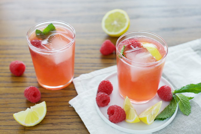 Bourbon and Honey Raspberry Lemonade | BourbonAndHoney.com