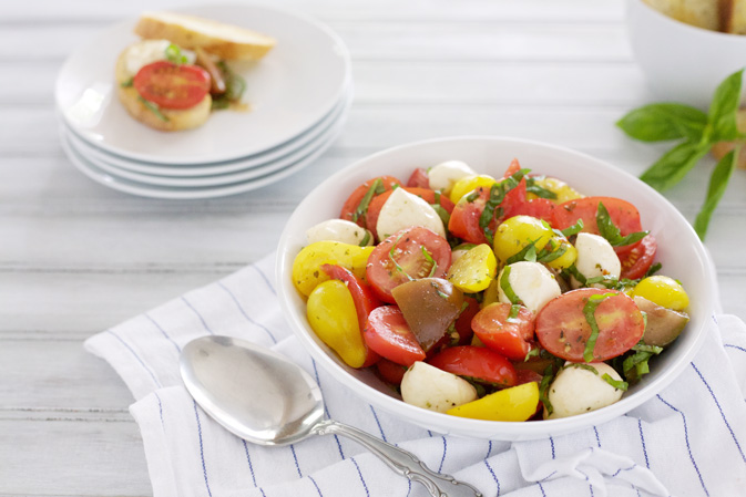 Caprese Salad Crostini | BourbonandHoney.com