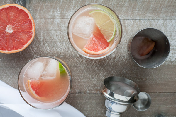Grapefruit Gin and Tonic | BourbonandHoney.com -- Tart, citrusy and boozy, this Grapefruit Gin and Tonic is the prefect midwinter cocktail.
