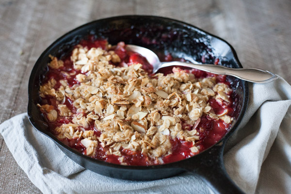 Bourbon and Honey Cherry Crumble | BourbonandHoney.com