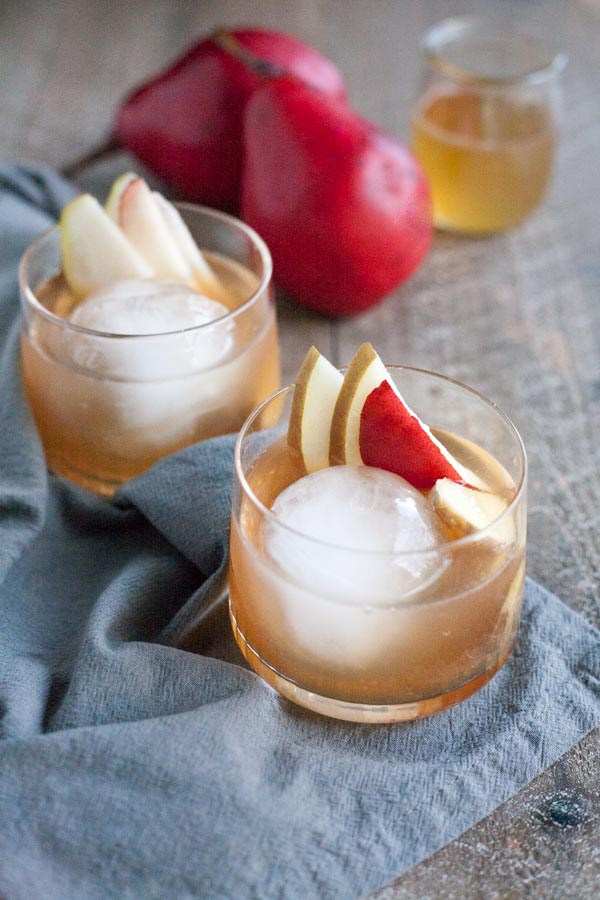 Bourbon and Honey Ginger Pear Cocktail | Bourbonandhoney.com -- Slightly sweet, fruity and complex, this Bourbon and Honey Ginger Pear Cocktail is a simple seasonal cocktail perfect for holiday celebrations!