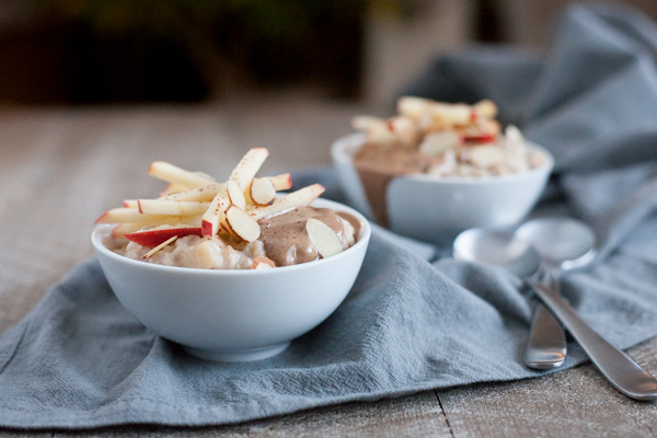 Slow Cooker Apple Cinnamon Steel Cut Oatmeal | BourbonandHoney.com -- Busy mornings are made simple with this Slow Cooker Apple Cinnamon Steel Cut Oatmeal recipe! Let it cook overnight and have breakfast ready for the week!