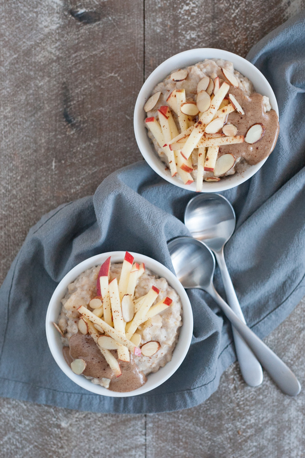 Slow Cooker Apple Cinnamon Steel Cut Oatmeal | BourbonandHoney.com -- Busy mornings are made simple with this Slow Cooker Apple Cinnamon Steel Cut Oatmeal recipe! Let it cook overnight and have breakfast ready for the week!
