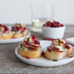 Pear and Blue Cheese Crostini with Thyme and Honey | BourbonandHoney.com