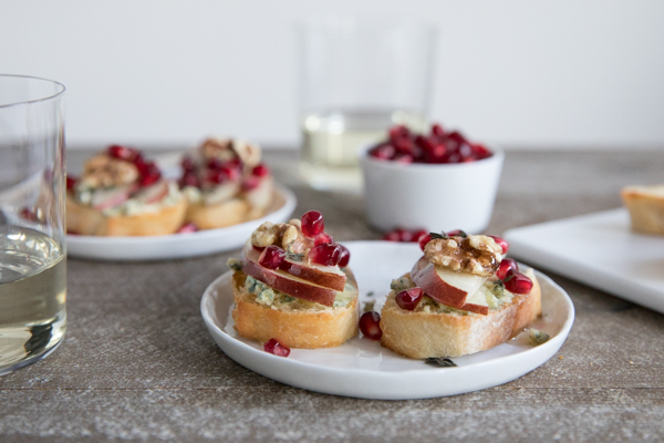 Pear and Blue Cheese Crostini with Thyme and Honey | BourbonandHoney.com